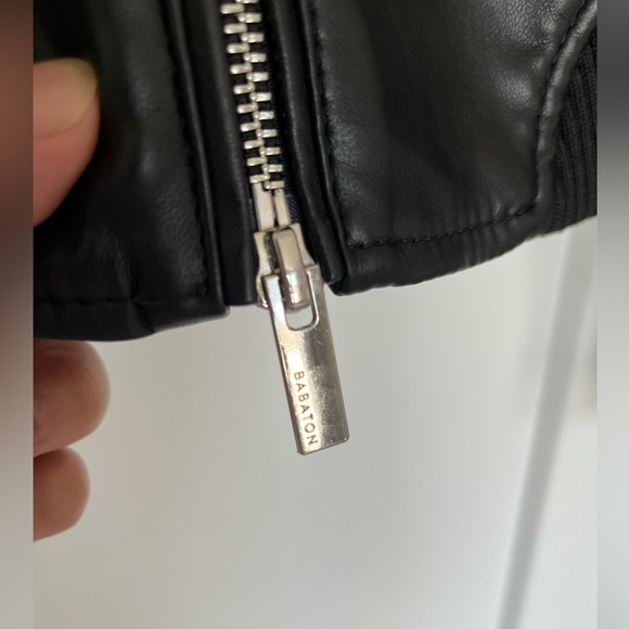 Aritzia Babaton Synergy Bomber XS - Picture 5 of 7